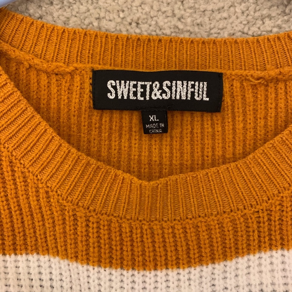 Stripped Sweater - Picture 3 of 3